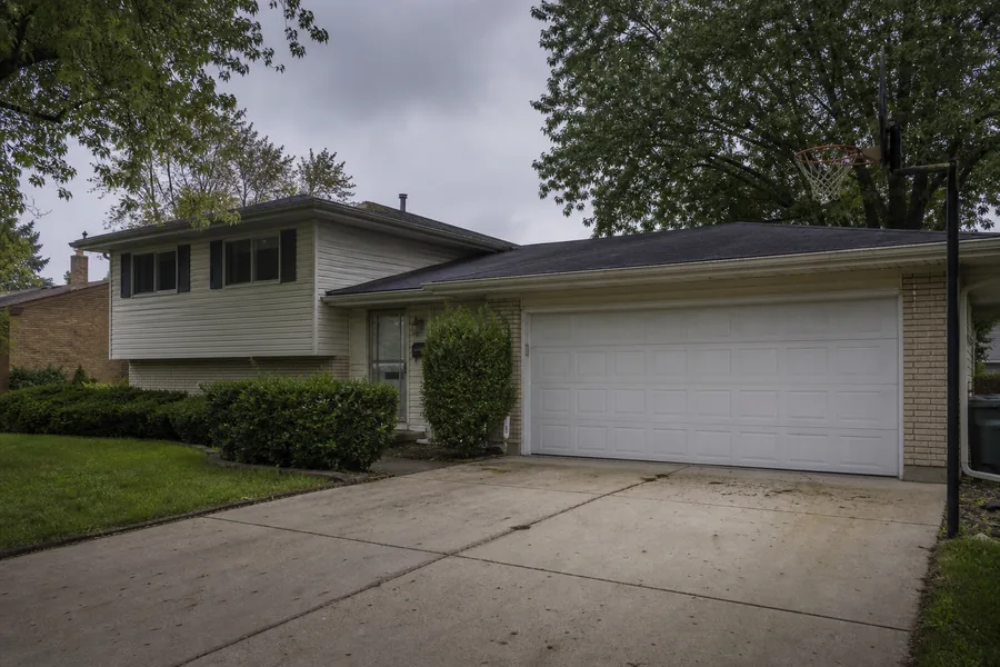 A house with an attached garage in Rockford, IL